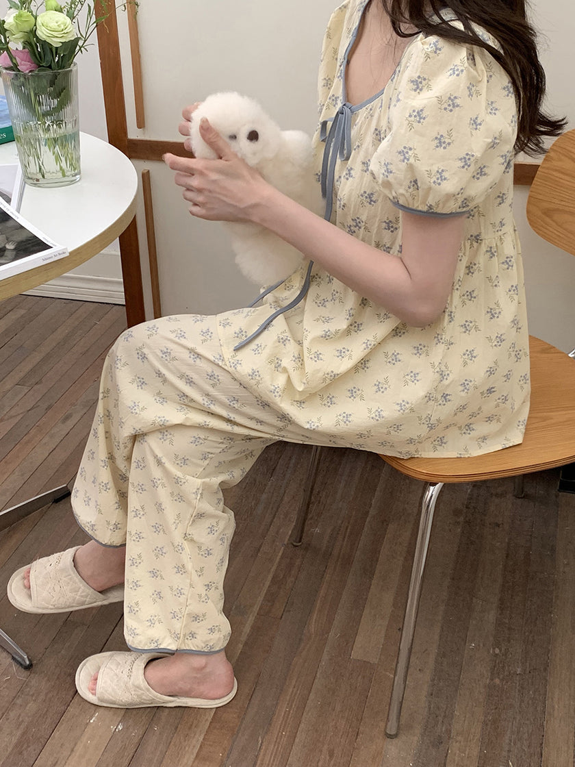 小花柄ダイヤモンドネックセットアップパジャマ