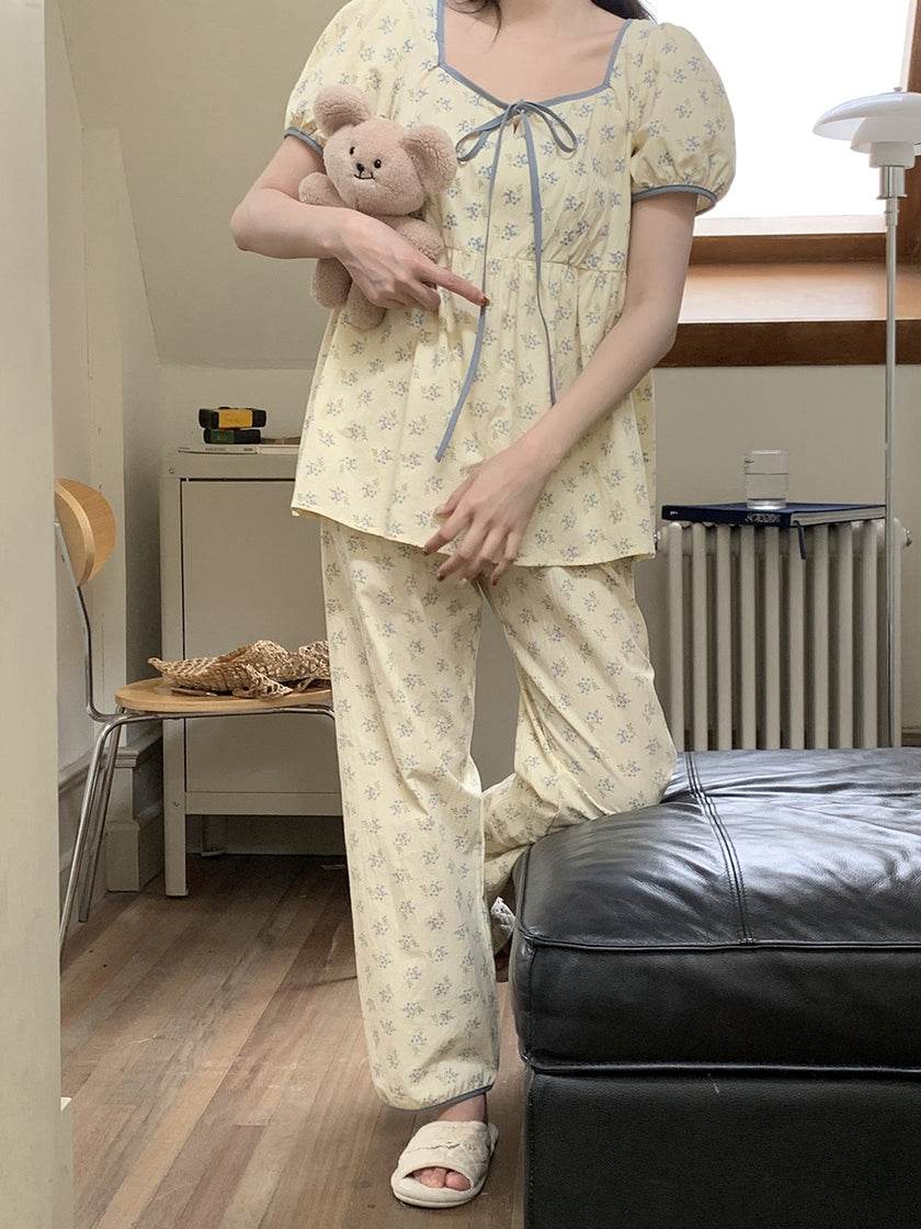 小花柄ダイヤモンドネックセットアップパジャマ