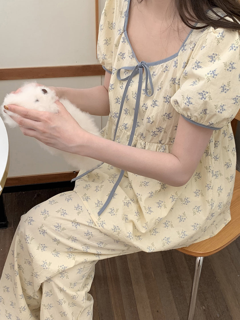 小花柄ダイヤモンドネックセットアップパジャマ