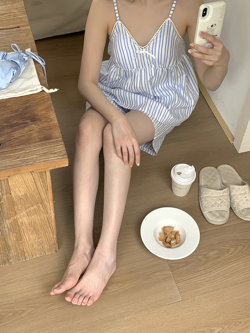 胸パッド付ストライプキャミセットアップパジャマ