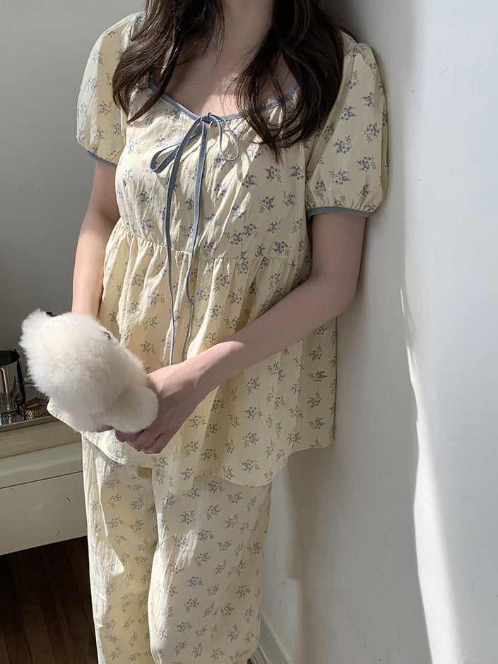 小花柄ダイヤモンドネックセットアップパジャマ