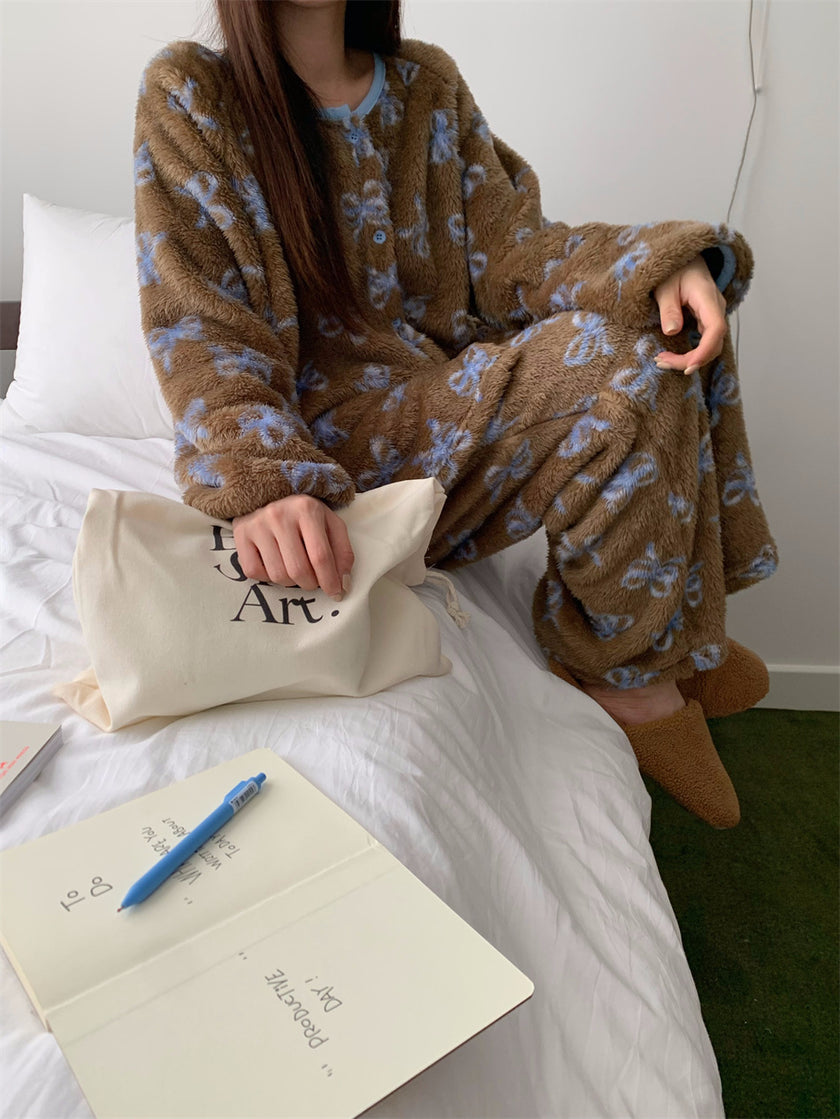 ほわふわリボン総柄パイピングセットアップパジャマ