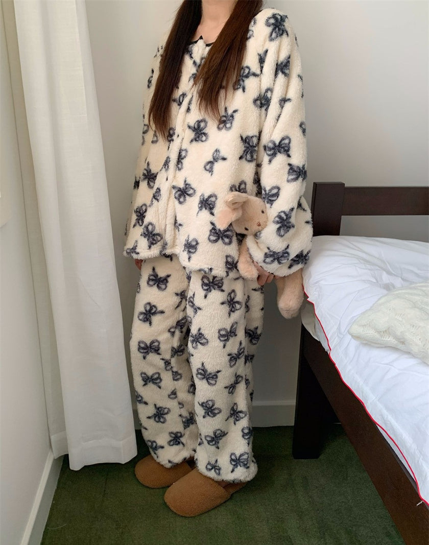 ほわふわリボン総柄パイピングセットアップパジャマ