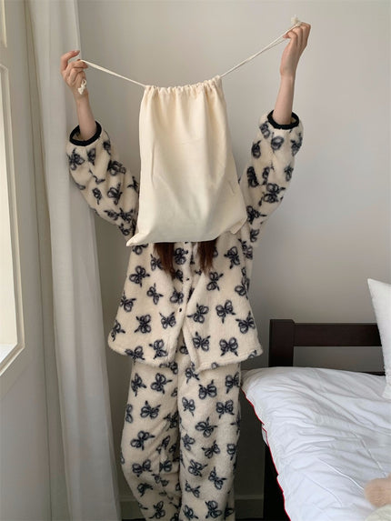 ほわふわリボン総柄パイピングセットアップパジャマ