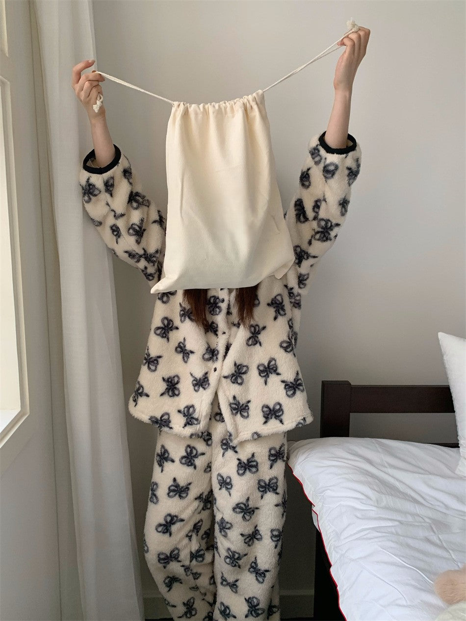 ほわふわリボン総柄パイピングセットアップパジャマ