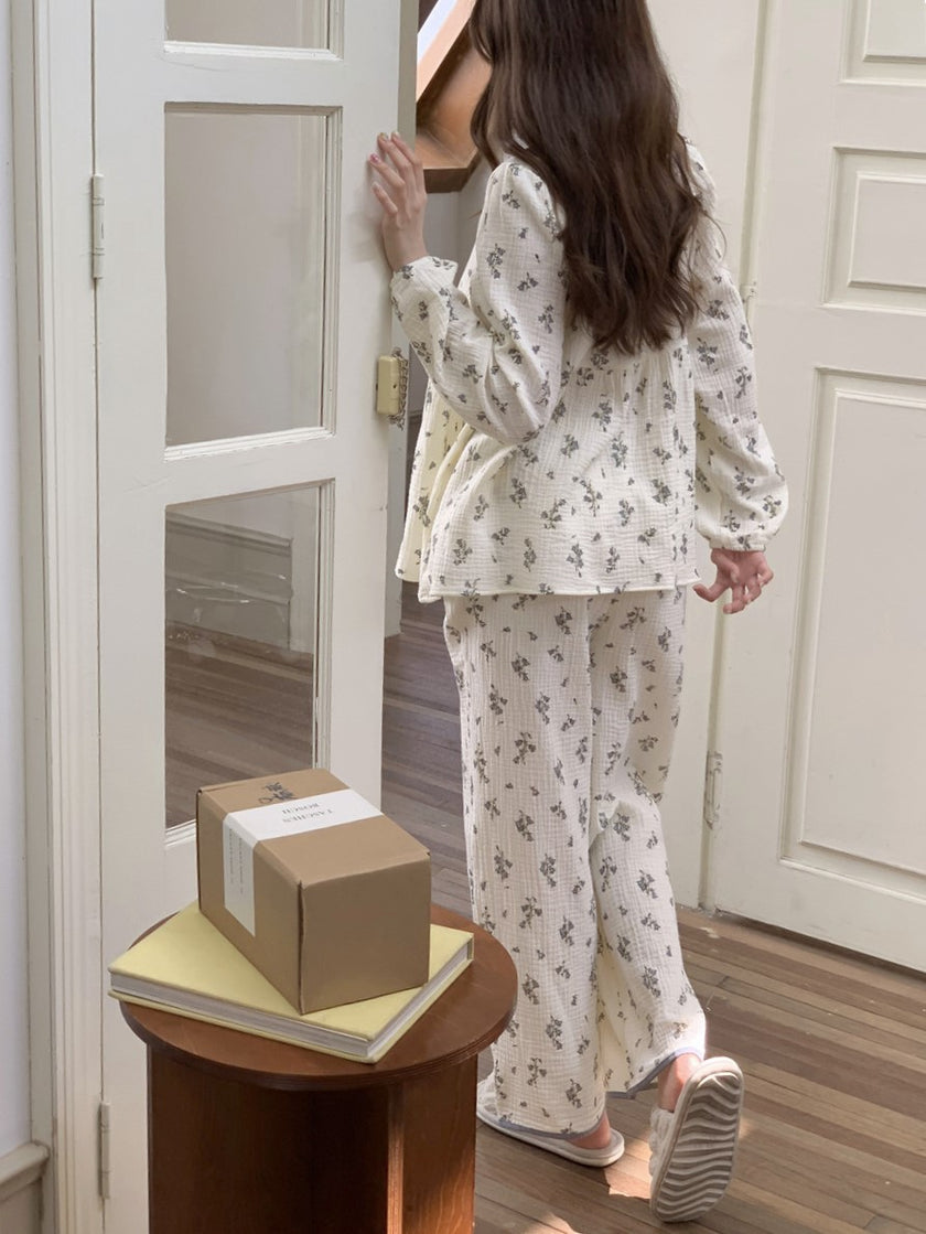 ダイヤモンドネックフラワーセットアップパジャマ